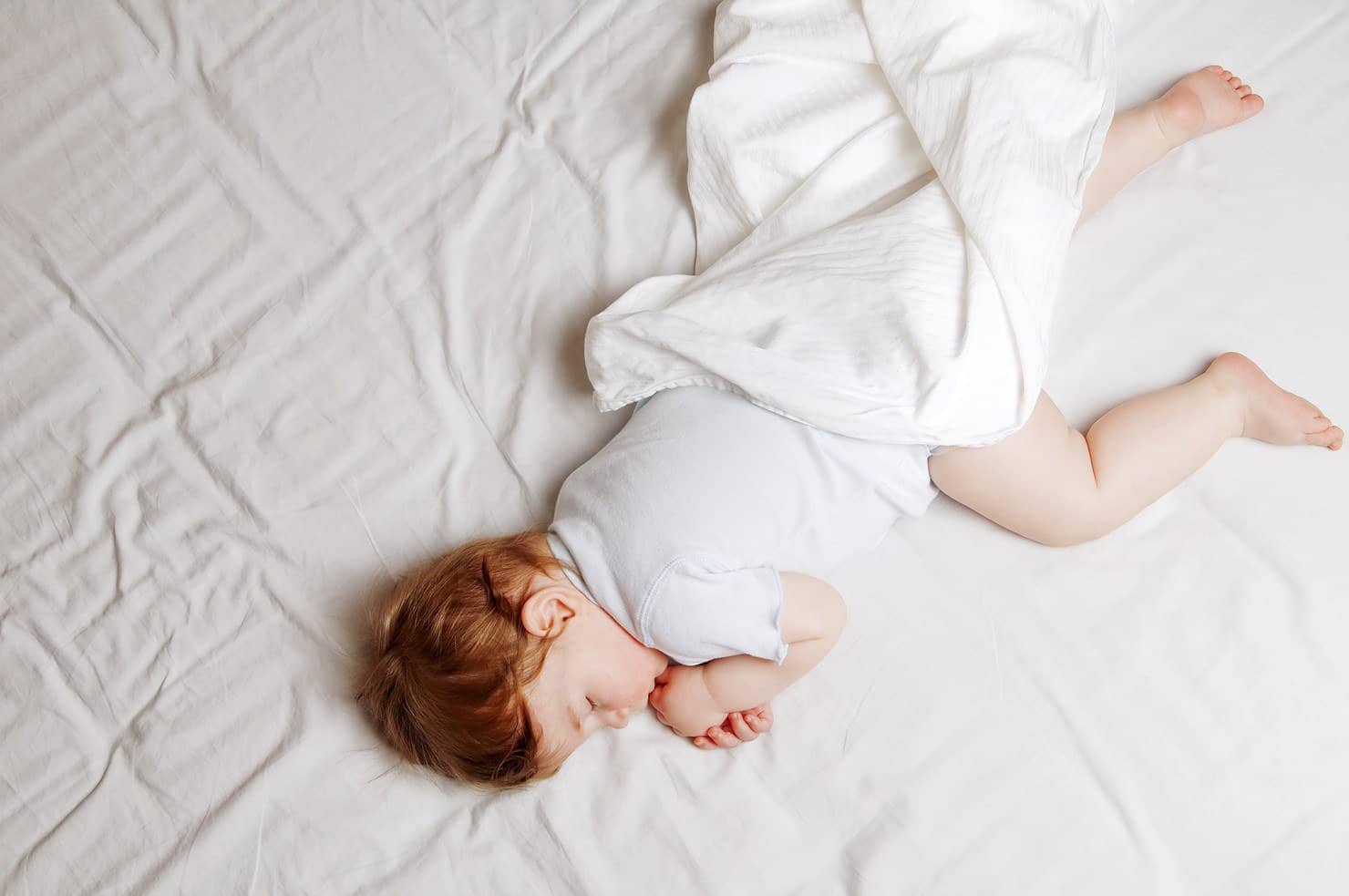 slaapcoach legt uit hoe je een baby kan slaaptrainen